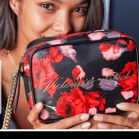 Victoria's Secret Handbags - Beautiful Victoria Secret floral crosbody w/gold c